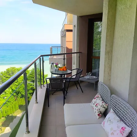 клиф на плажа - Byala Cliff First Line Apartment *