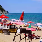 клиф на плажа - Byala Cliff First Line * Byala (Varna)