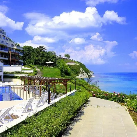 клиф на плажа - Byala Cliff First Line Apartmán *