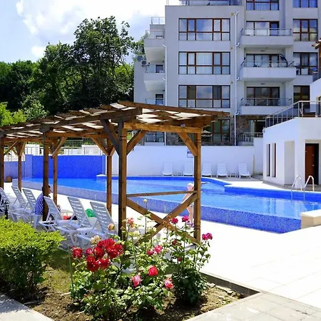 клиф на плажа - Byala Cliff First Line Apartment *