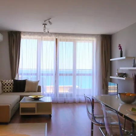 клиф на плажа - Byala Cliff First Line Apartamento Byala (Varna)