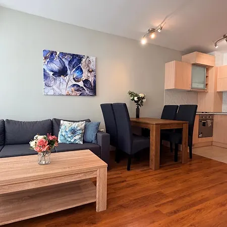 клиф на плажа - Byala Cliff First Line Apartment Byala (Varna)