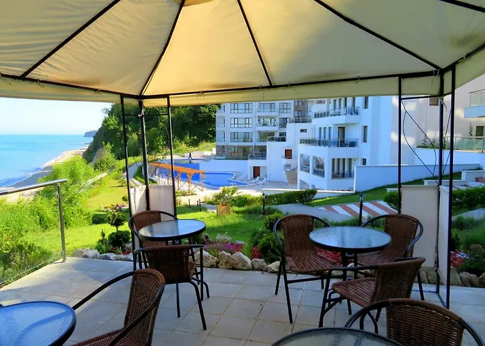 клиф на плажа - Byala Cliff First Line Apartment